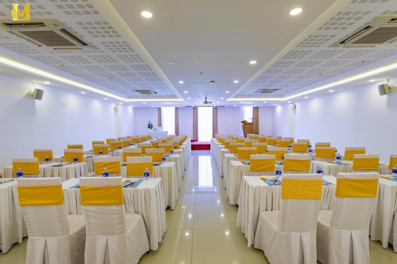 Khách sạn Merry Land 4*